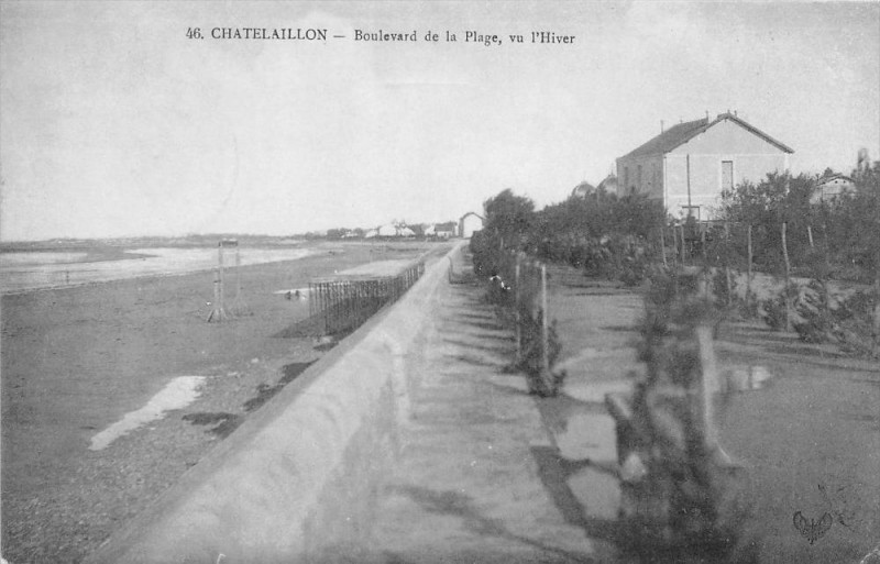 Carte postale ancienne Chatelaillon Boulevard De La Plage Vu L'Hiver