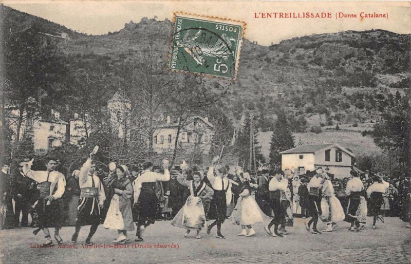 Carte postale ancienne L'Entrellissade Danse Catalane