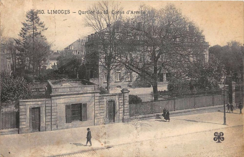 Carte postale ancienne Limoges Quartier Du 12e Corps D'Armee à Limoges