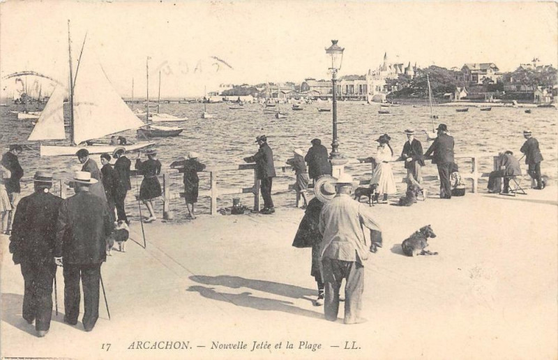 Carte postale ancienne Nouvelle Jetée et la Plage à Arcachon