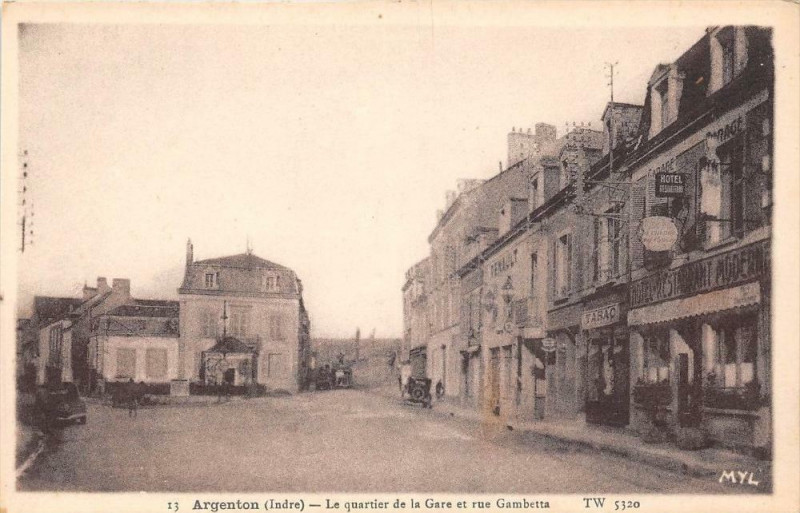 Carte postale ancienne Argenton Le Quartier De La Gare Et Rue Gambetta