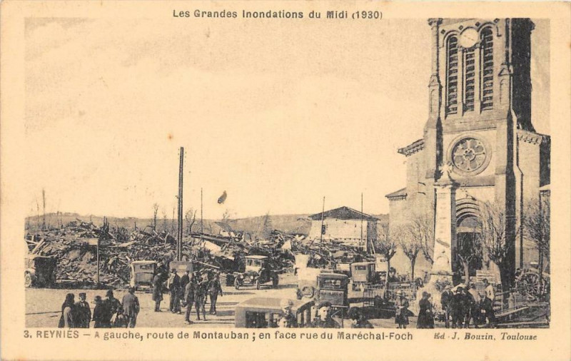 Carte postale ancienne Les Grandes  Inondations De Midi Reynies A Gauche Route De Montauban à Reyniès