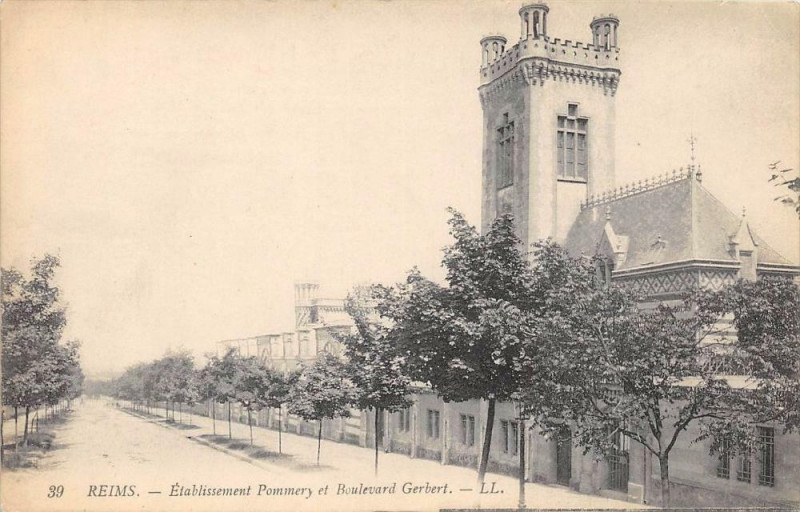 Carte postale ancienne Reims Etablissement Pommery Et Boulevard Gerbert à Reims