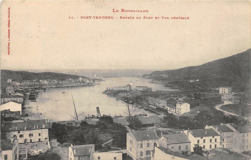 Carte postale ancienne Port Vendres Entree Du Port Et Vue Generale à Port-Vendres