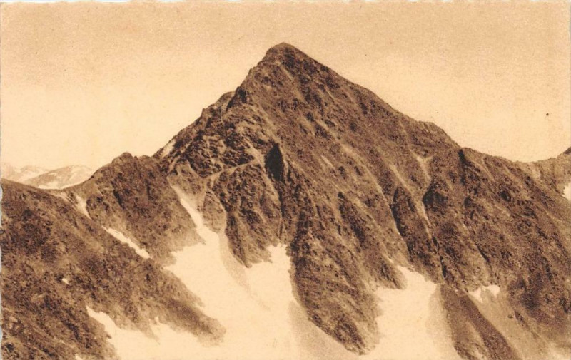 Carte postale ancienne Massif De Carlitte Le Pic De Carlitte