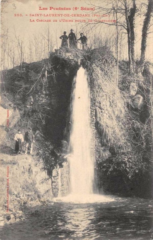 Carte postale ancienne Saint Laurent De Cerdans La Cascade De L'Usine Route De Coustouges à Coustouges