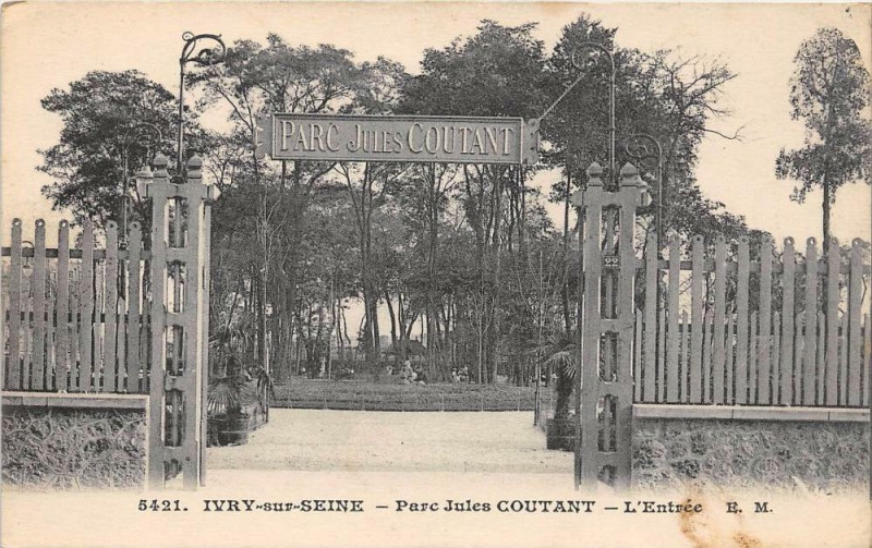 Carte postale ancienne Ivry Sur Seine Parc Jules Coutant L'Entree à Ivry-sur-Seine