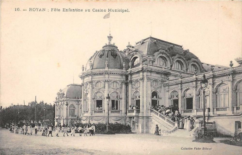 Carte postale ancienne Royan Fete Enfantine Au Casino De Royan à Royan