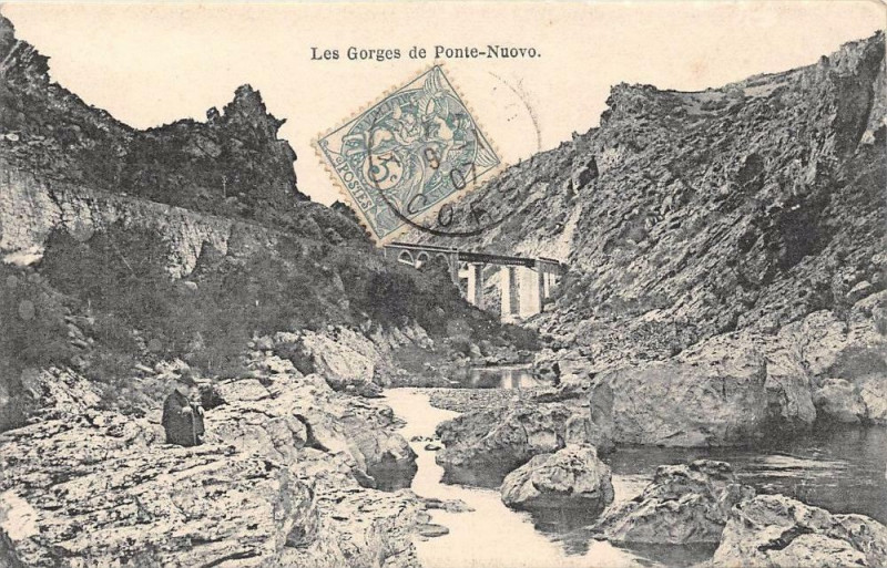 Carte postale ancienne 20 Corse Les Gorges De Ponte Nuevo