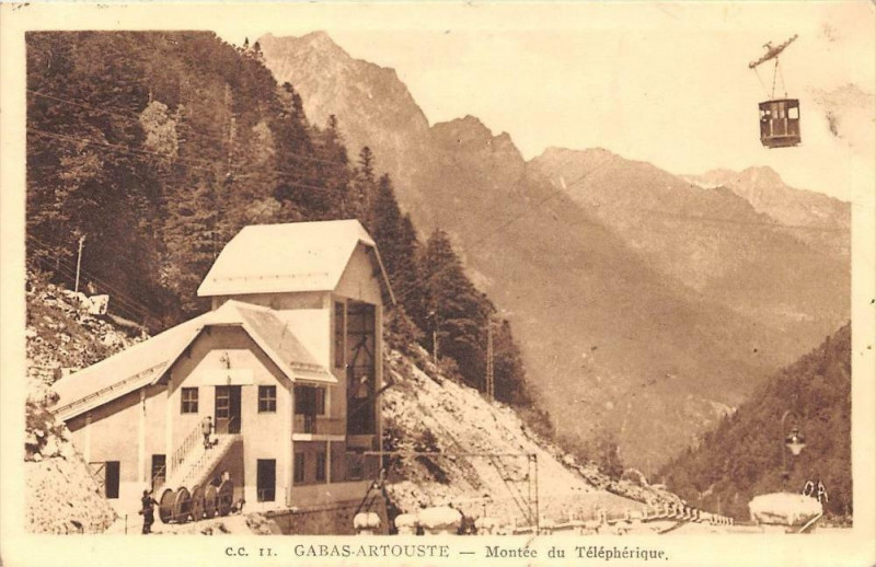 Carte postale ancienne Gabas Artouste Montee Du Telepherique à Mont