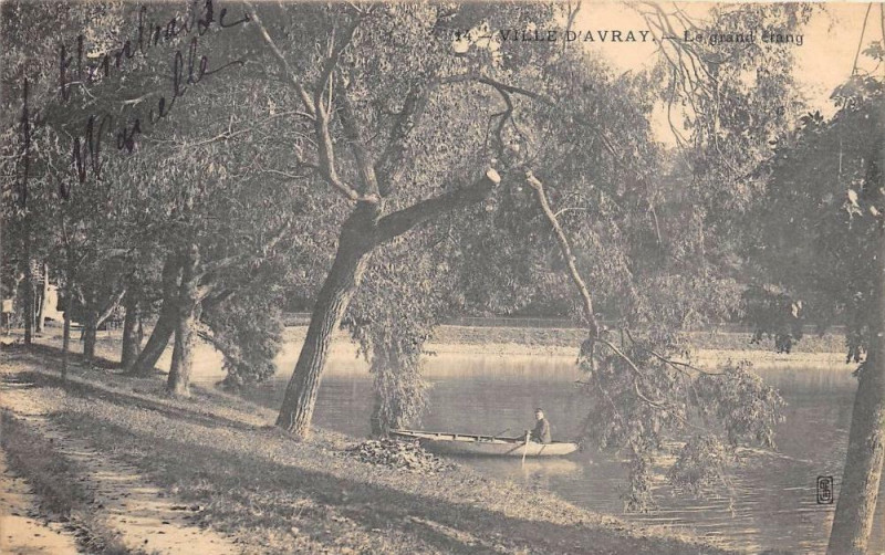 Carte postale ancienne Ville D'Avray Le Grand Etang (dos non divisé) à Ville-d'Avray