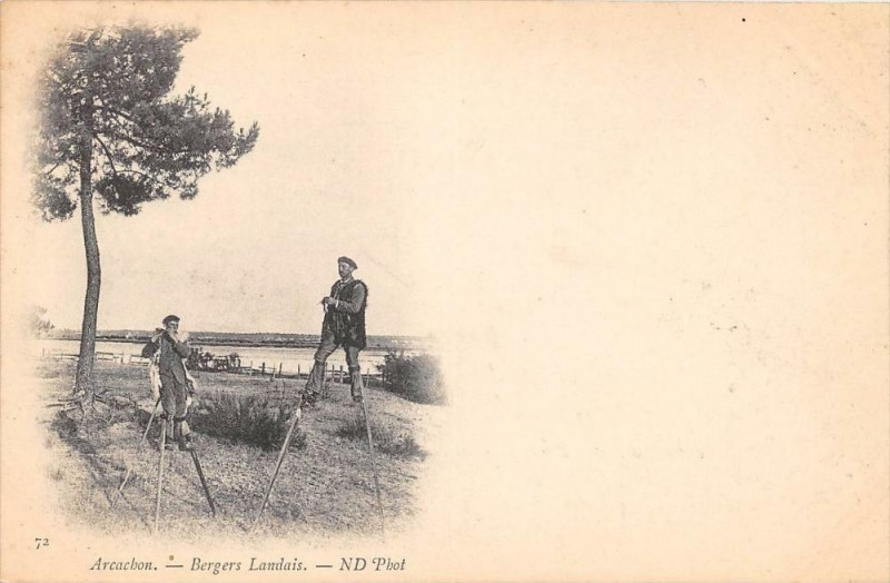 Carte postale ancienne Arcachon Bergers Landais (dos non divisé) à Arcachon