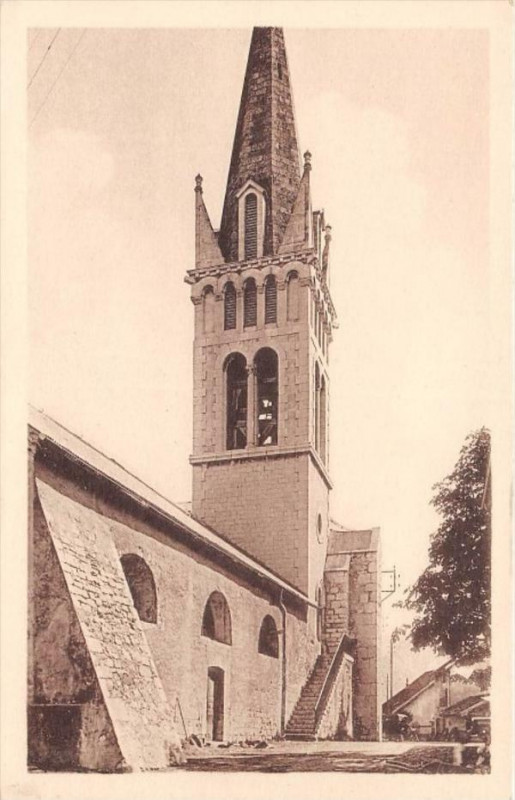 Carte postale ancienne Veynes Clocher De L'Eglise à Veynes