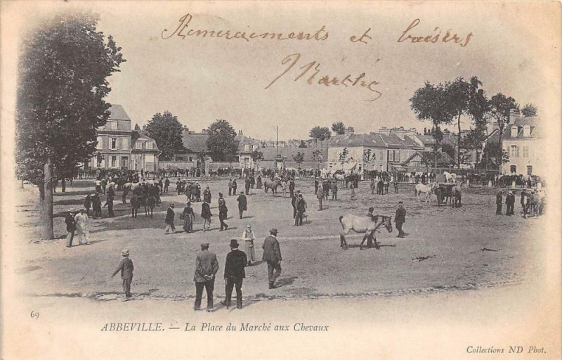 Carte postale ancienne Abbeville La Place Du Marche Aux Chevaux (dos non divisé) à Abbeville