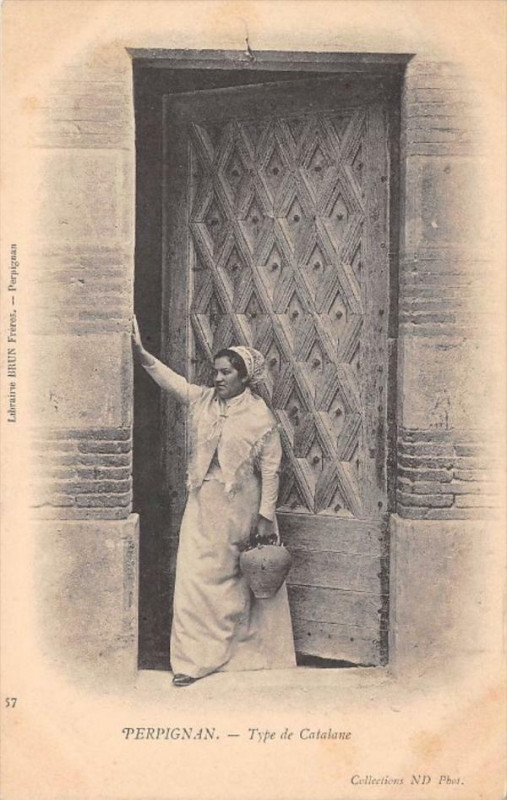 Carte postale ancienne Perpignan Type De Catalane (dos non divisé) à Perpignan