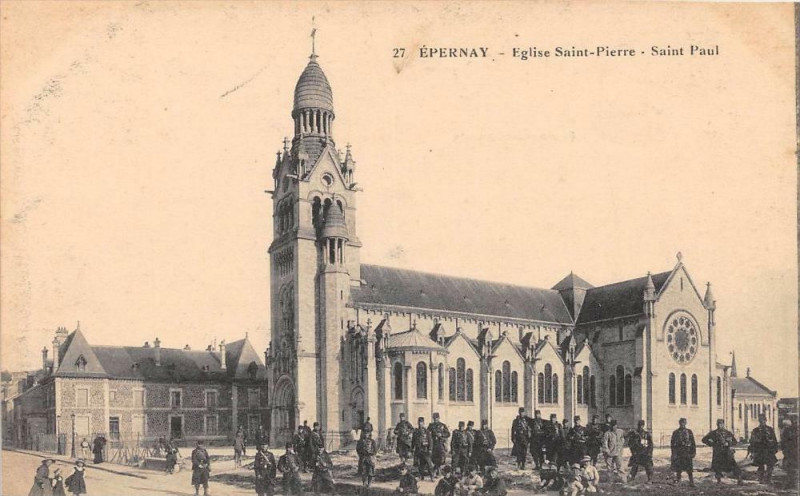 Carte postale ancienne Epernay Eglise Saint Pierre Saint Paul à Épernay