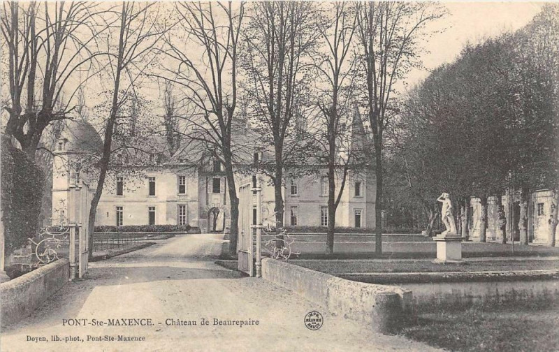 Carte postale ancienne Pont Sainte Maxence Chateau De Beaurepaire à Beaurepaire