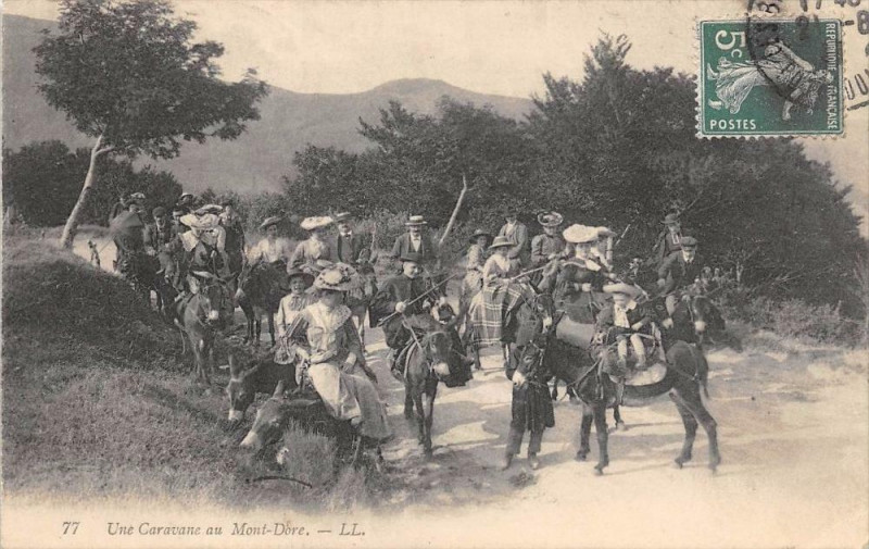 Carte postale ancienne Une Caravane Au Mont Dore à Mont-Dore