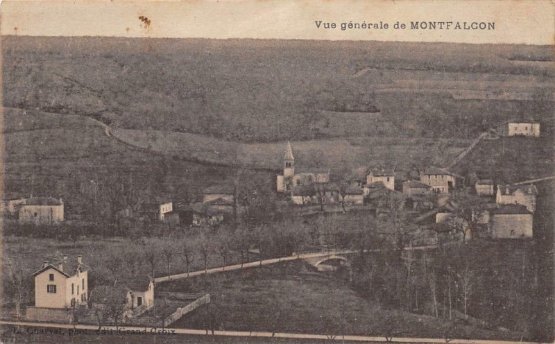Carte postale ancienne Vue Generale De Montfalcon à Montfalcon