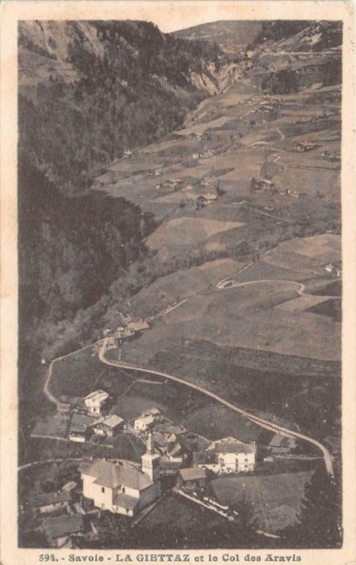 Carte postale ancienne La Giettaz Et Le Col Des Aravis à La Giettaz