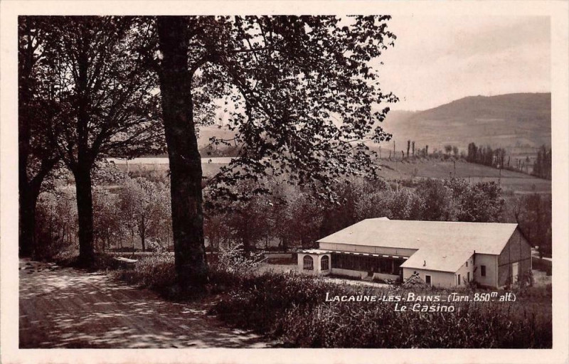 Carte postale ancienne Lacaune Le Casino à Lacaune