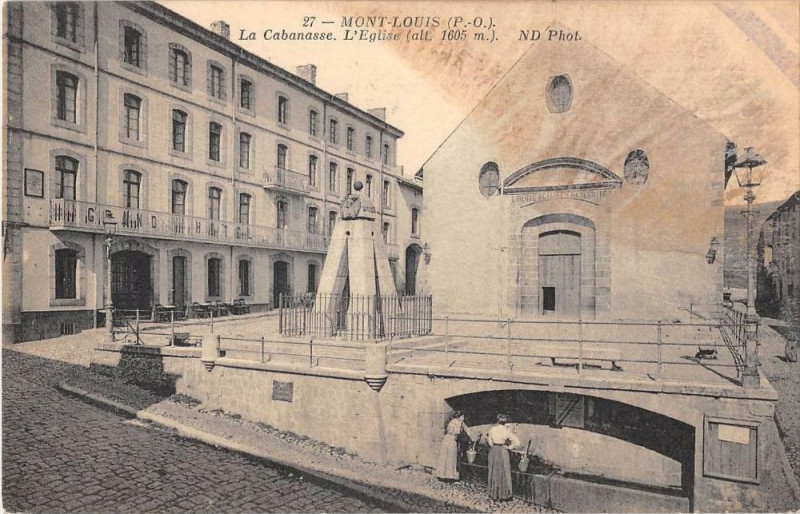 Carte postale ancienne Mont Louis La Cabanasse L'Eglise à La Cabanasse
