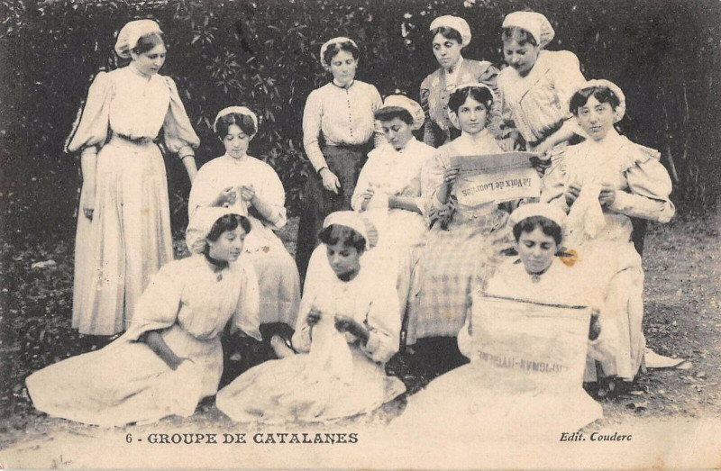 Carte postale ancienne Groupe De Catalanes