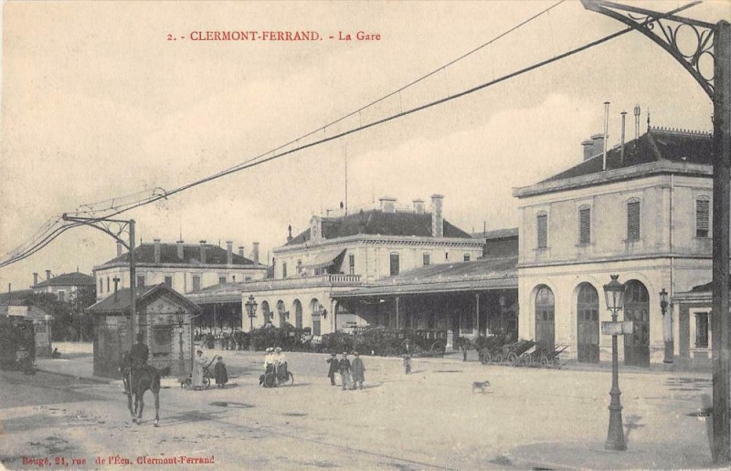 Carte postale ancienne Clermont Ferrand La Gare à Clermont-Ferrand