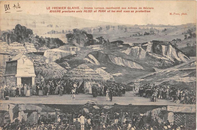 Carte postale ancienne Beziers Le Premier Glaive Drame Lyrique Rhang Hlod Mira à Béziers