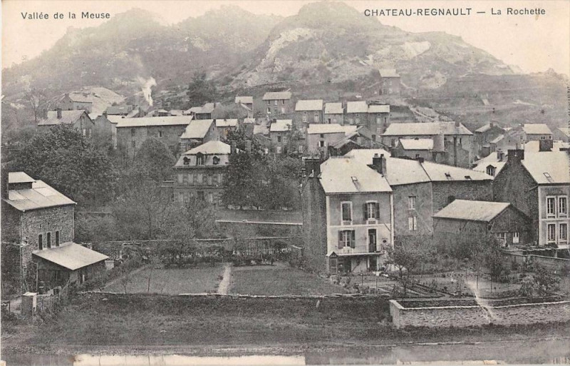 Carte postale ancienne Chateau Regnault La Rochette