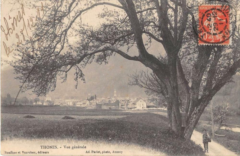 Carte postale ancienne Thones Vue Generale à Thônes