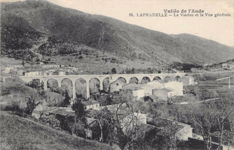 Carte postale ancienne Lapradelle Le Viaduc Et Vue Generale à Puilaurens