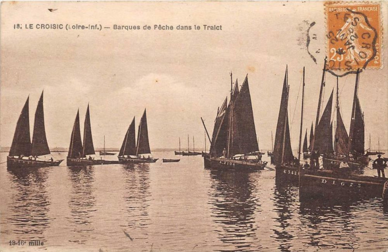 Carte postale ancienne Le Croisic Barques De Peche Dans Le Tralct au Croisic