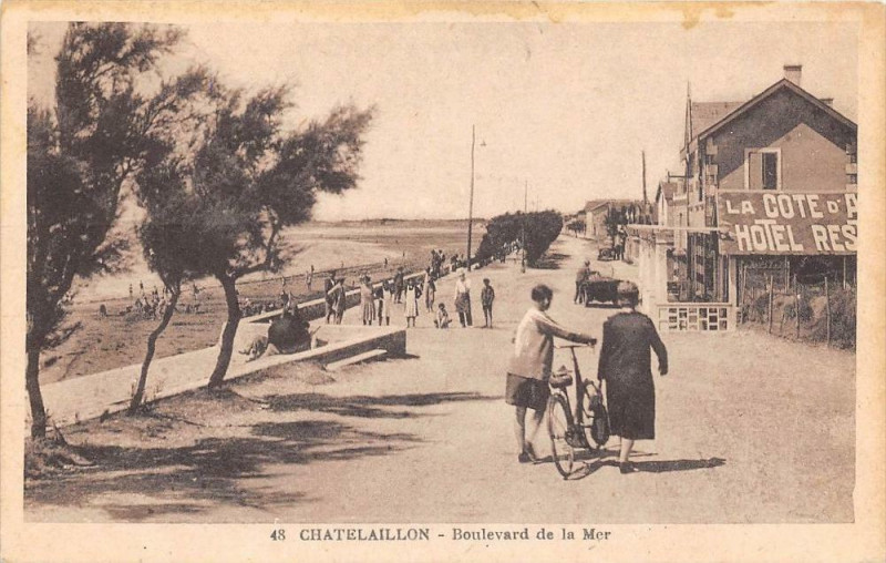 Carte postale ancienne Chatelaillon Boulevard De La Mer
