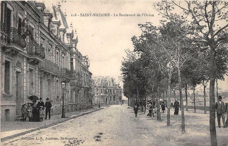 Carte postale ancienne Saint Nazaire Le Boulevard De L'Ocean à Saint-Nazaire