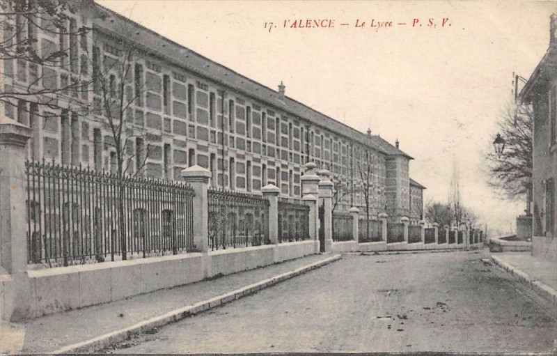 Carte postale ancienne Valence Le Lycee à Valence