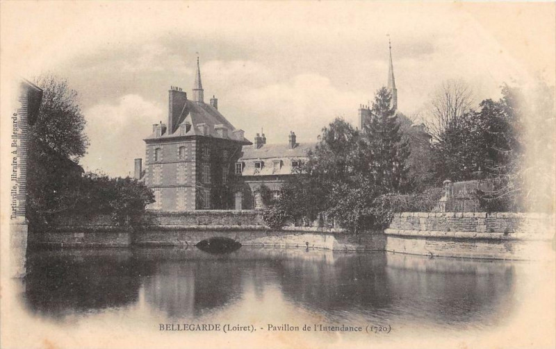 Carte postale ancienne Bellegarde Pavillon De L'Intendance (dos non divisé) à Bellegarde