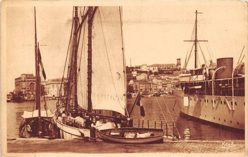Carte postale ancienne Cannes Le Port à Cannes