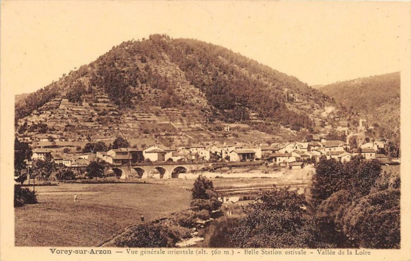 Carte postale ancienne Vorey Sur Arzon Vue Generale Orientale à Vorey