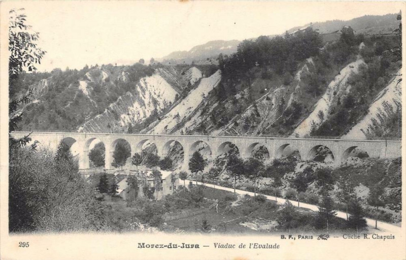 Carte postale ancienne Morez Du Jura Viaduc Evalude