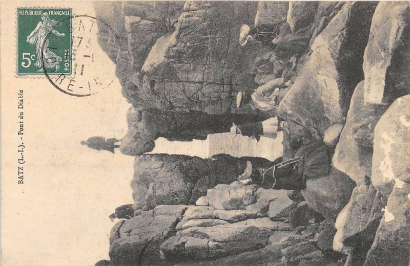 Carte postale ancienne Batz Pont Du Diable