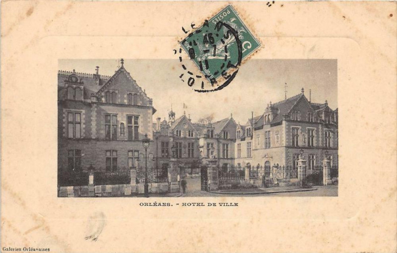 Carte postale ancienne Orleans Hotel De Ville à Orléans