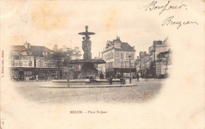 Carte postale ancienne Melun Place Saint Jean (dos non divisé) à Melun