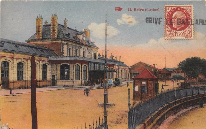 Carte postale ancienne Brive La Gare 'Affranchissement Special