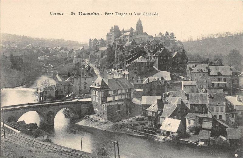 Carte postale ancienne Uzerche Pont Turgot Et Vue Generale à Uzerche