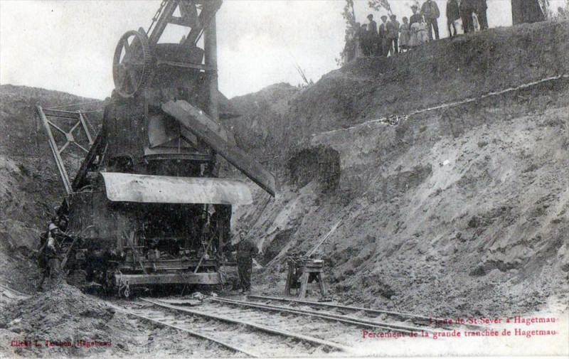 Carte postale ancienne Ligne De Saint Sever A Hagetmau Percement De La Grande Tranchee De Hagetm à Hagetmau
