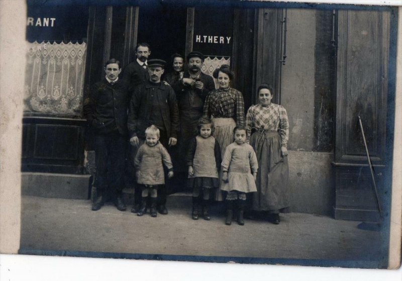 Carte postale ancienne Restaurant H. Thery - 82 rue Pouchet à Paris 17e