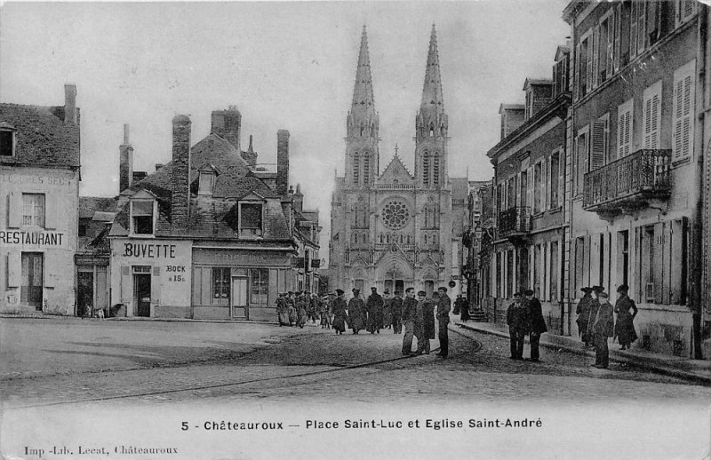 Carte postale ancienne Chateauroux Place Saint Luc Et Eglise Saint Andre (cpa émaillée cliché pa à Châteauroux