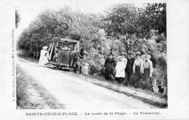Carte postale ancienne Sainte Cecile Plage La Route De La Plage Le Tramway (Superbe Attelage Tra