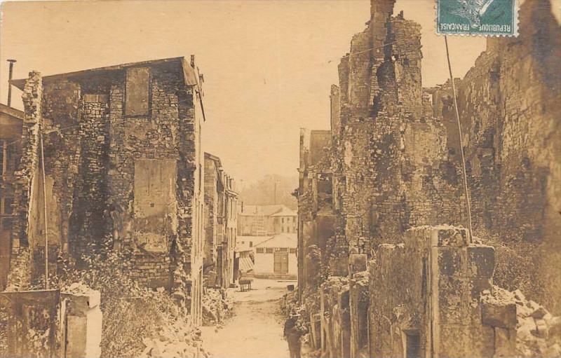 Carte postale ancienne Carte Photo Certainement Longwy Ou Alentours (fait partie d'une successio à Longwy